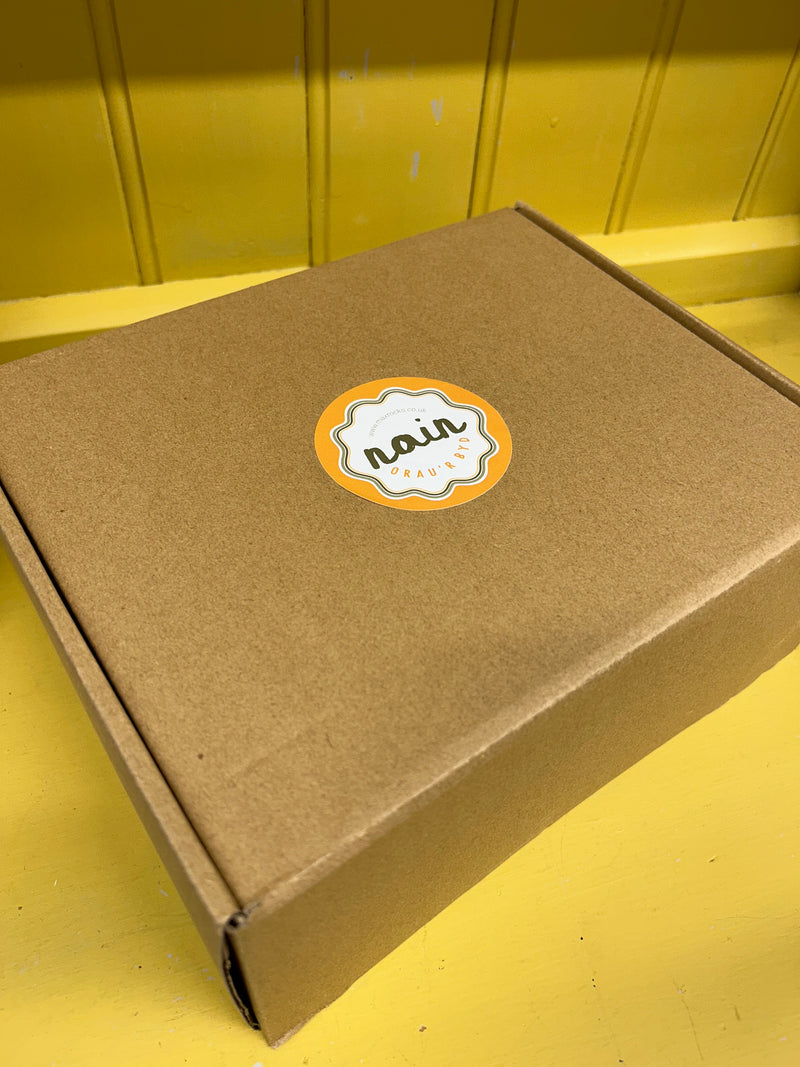 Sul y Mamau Gift Box